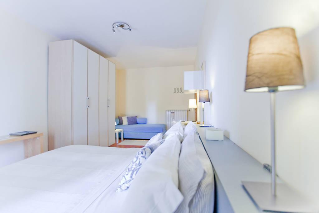 Rooms Rent Vesuvio B&B Naples Exterior photo